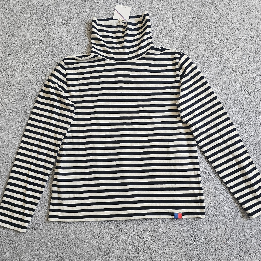 NWT Kule The Turtleneck Black & Cream